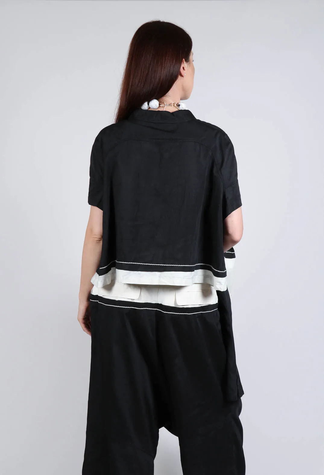 Cropped Blouse in Blk Melange