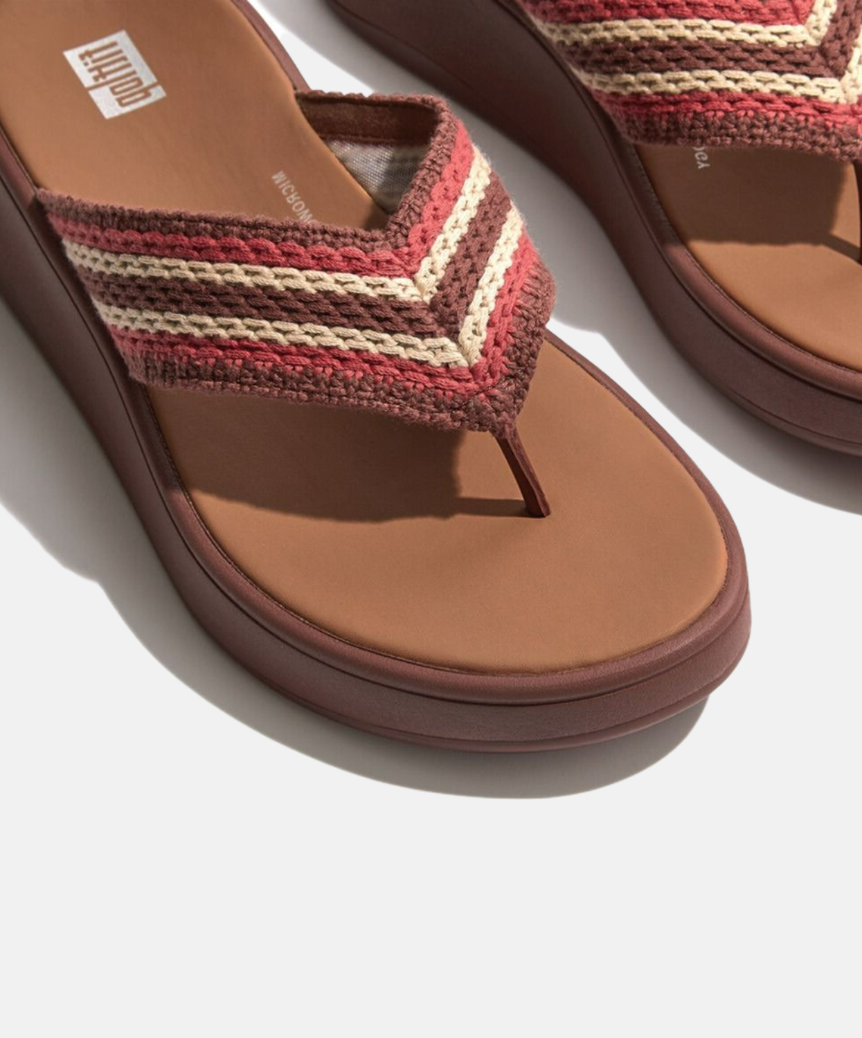 Fitflop Crochet Flatform Toe-Post Sandals Brown