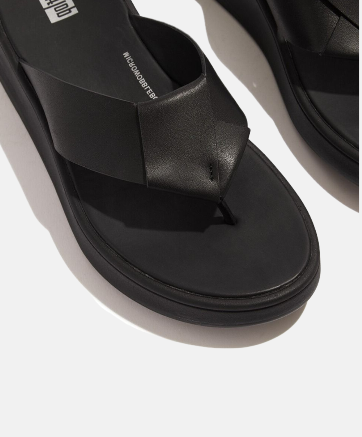 FitFlop F-mode Folded-Leather Flatfrom Toe-Post Sandals Black