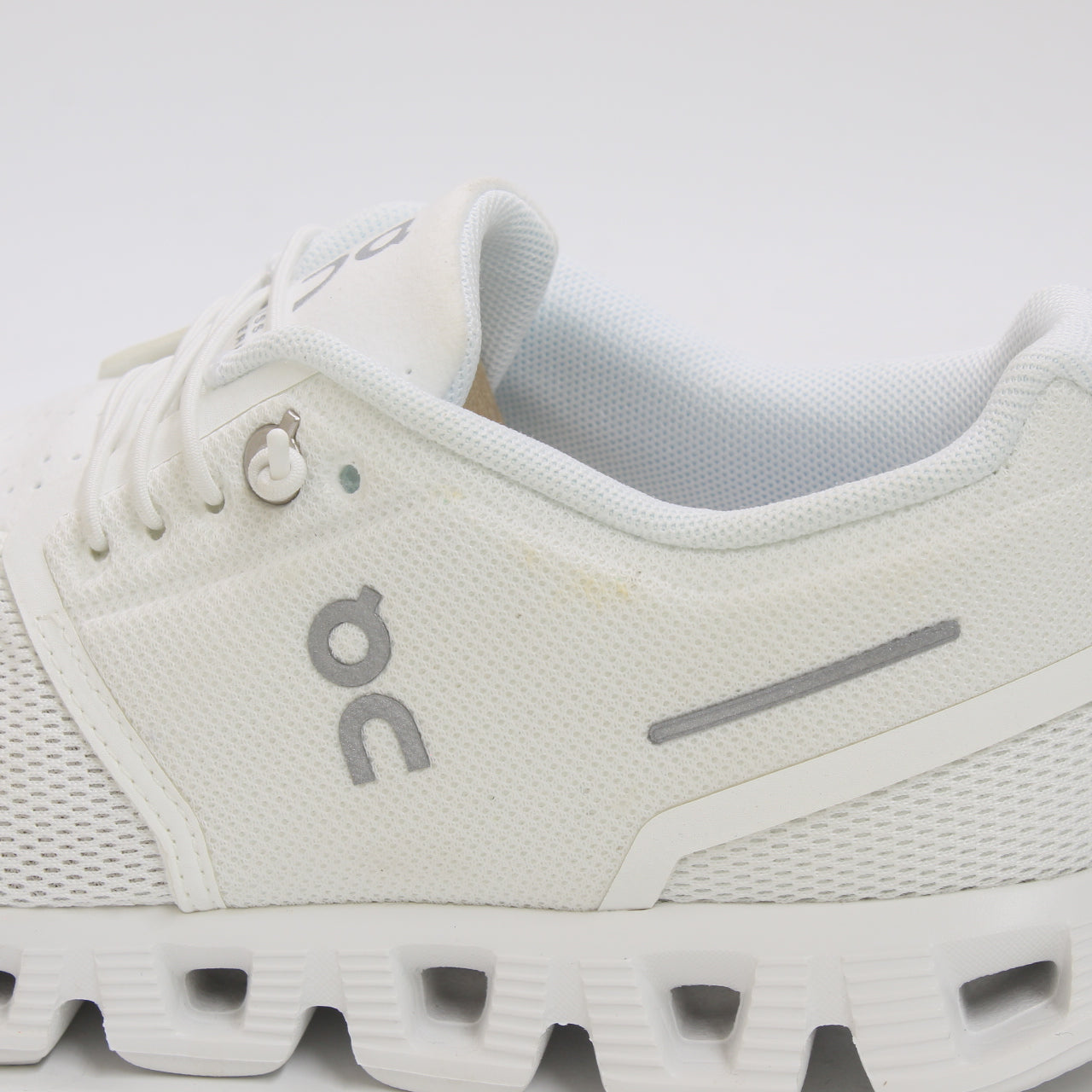 On Running Cloud 5 Undyed White White F Trainers