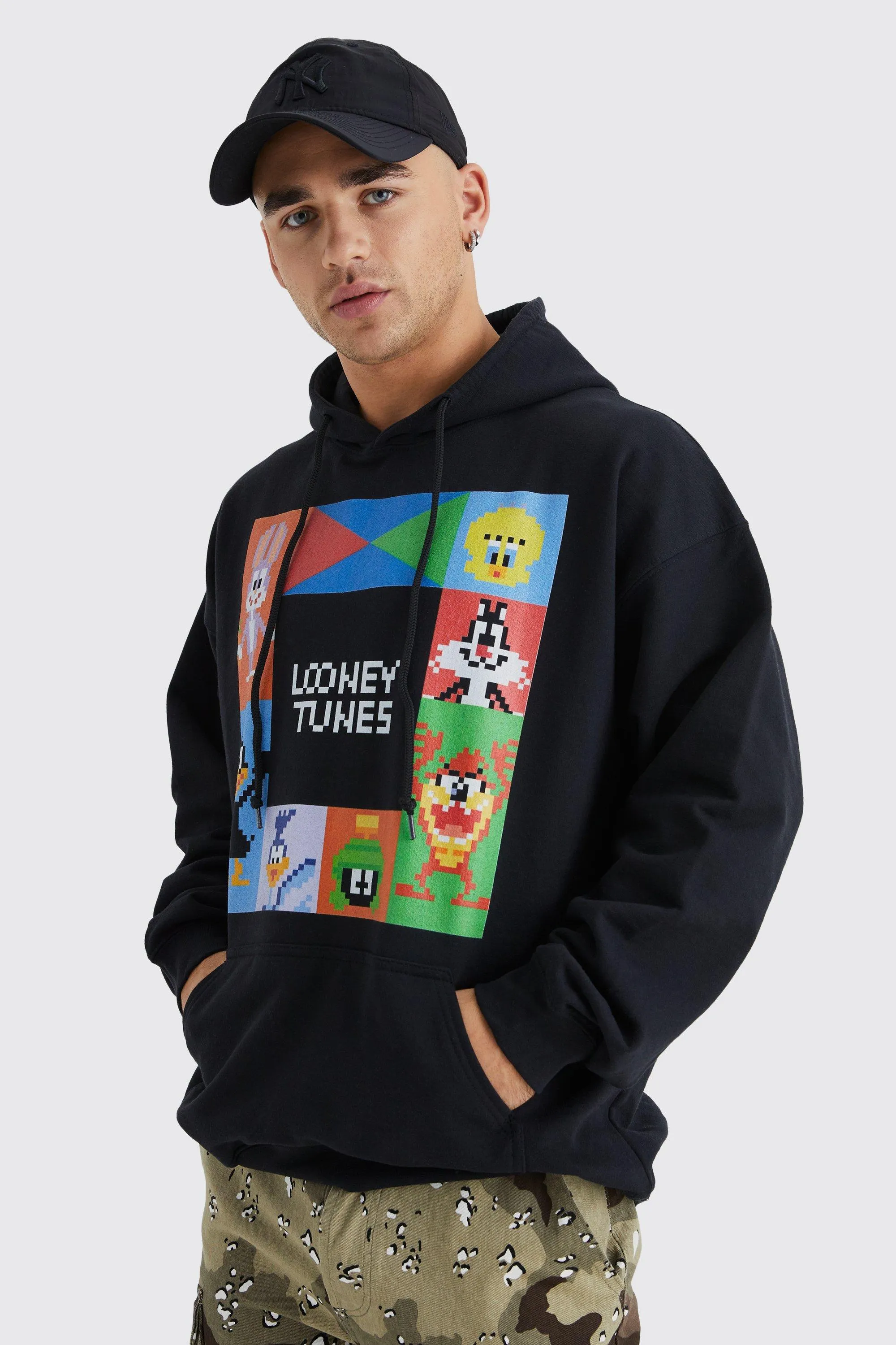 Oversized Pixel Looney Tunes License Hoodie | boohooMAN UK