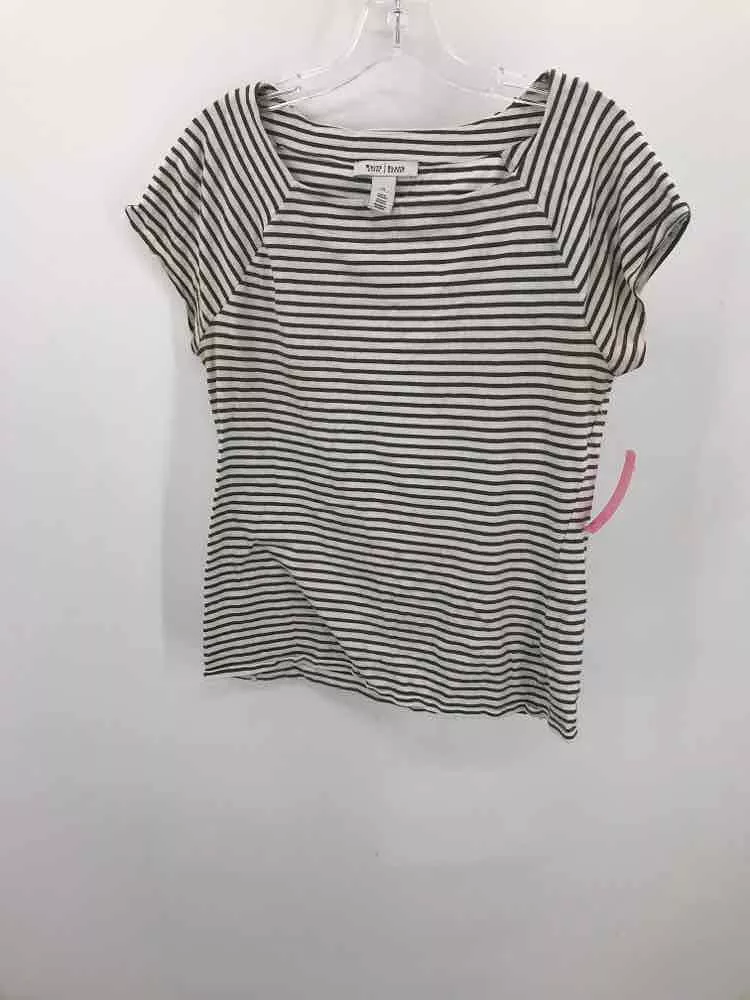 Pre-Owned WHBM Ivory Size Medium T-shirt