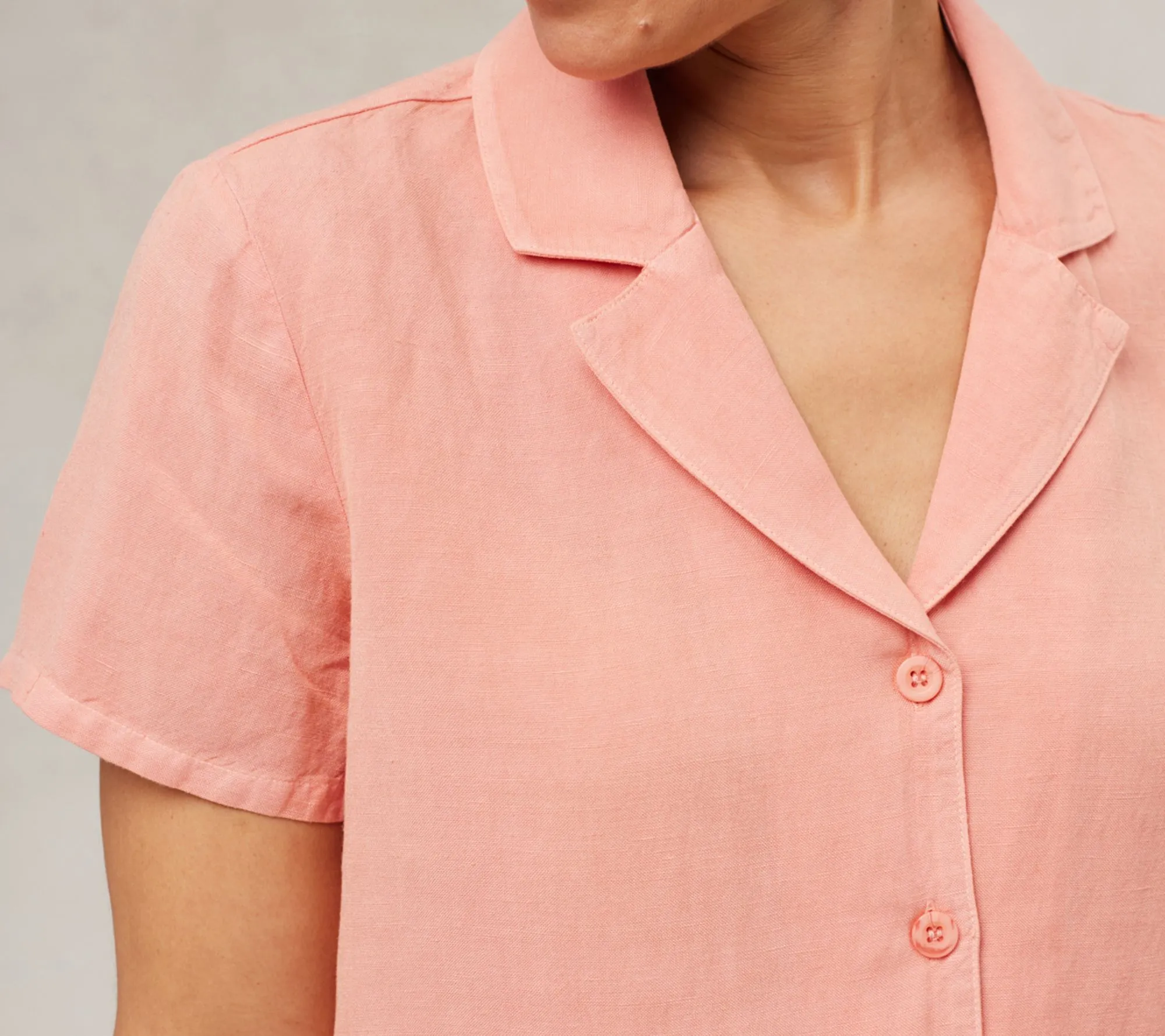 Side Stitch Short-Sleeve Notch Collar Shirt