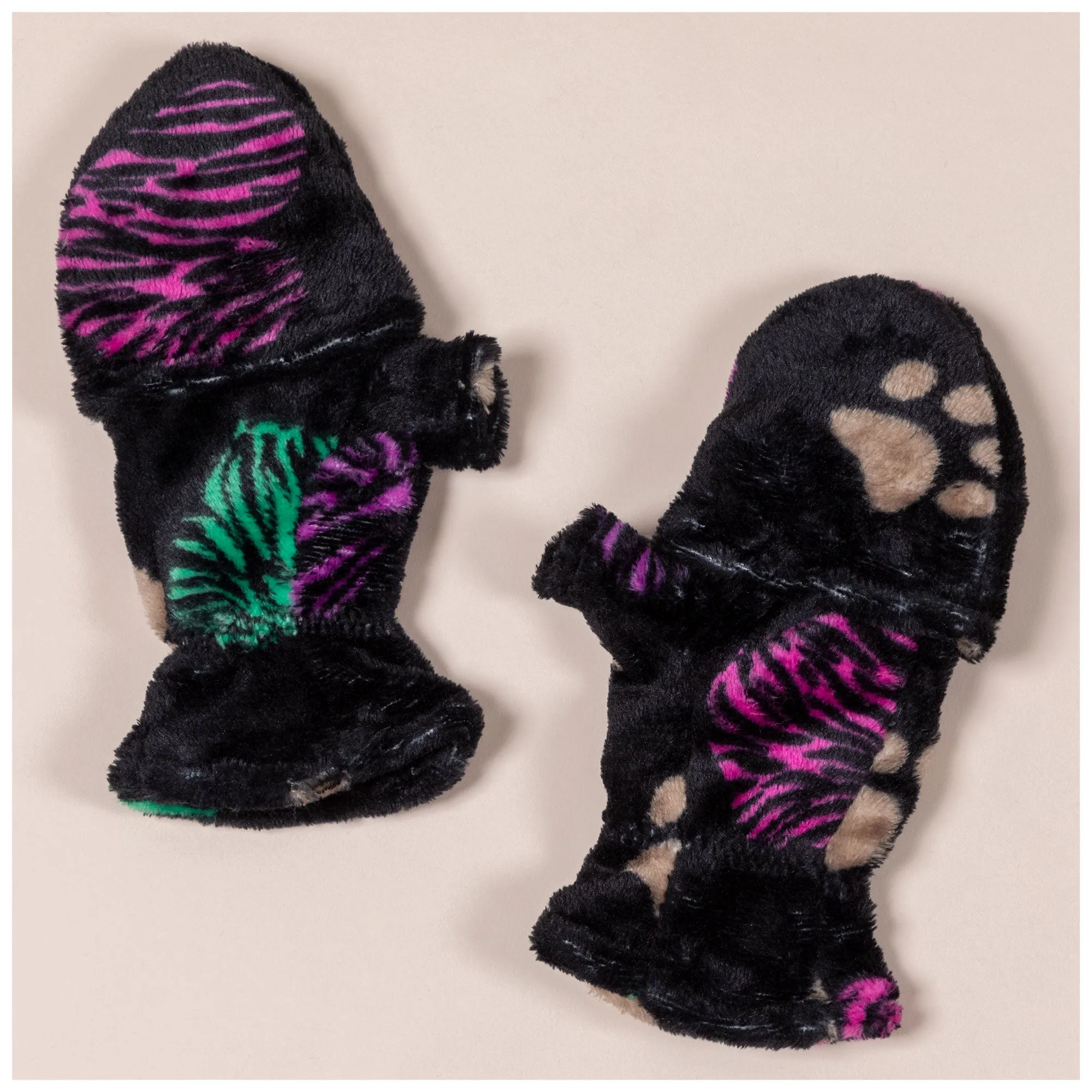 Super Cozy™ Paw Print Fleece Accessories Set